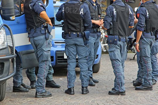 Իտալիայում մաքսանենգների խոշոր ցանց է բացահայտվել