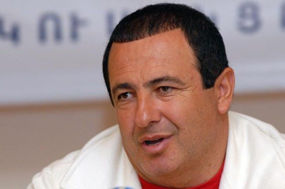 Տուն, գազ, մեքենա, աշխատանք, հող… Բերդի բնակիչներն օգնություն են խնդրում Ծառուկյանից