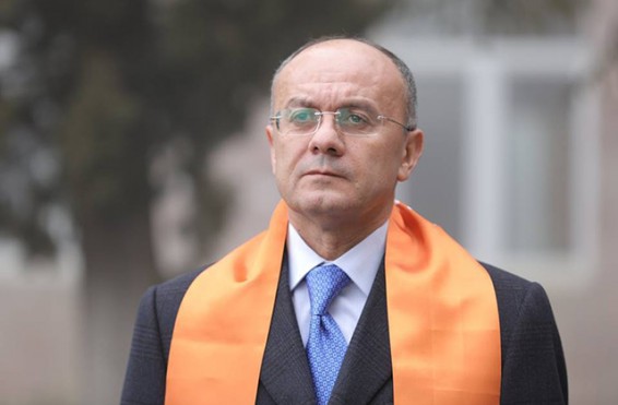 «Ափսոս են նրանք, որոնք տարբեր մարդկանց կողմից օգտագործվում են և հետո շպրտվում». Օհանյանը՝ Աշոտյանին