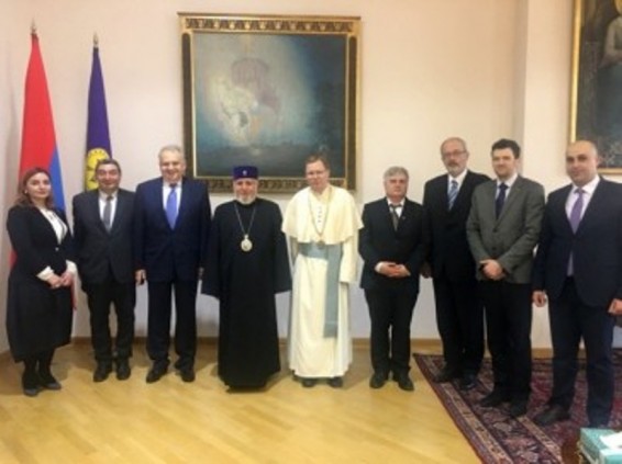 Ամենայն Հայոց Կաթողիկոսն ընդունեց Հունգարիայի Կաթոլիկ համալսարանի պատվիրակությանը
