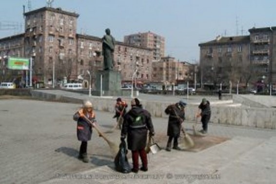 Տեղային շաբաթօրյակներ՝ մայրաքաղաքի վարչական շրջաններում