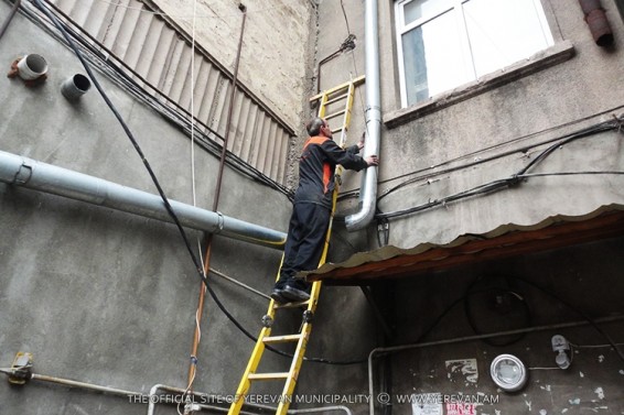 Մայրաքաղաքի վարչական շրջաններում ընթանում են ջրթափ խողովակների վերանորոգման աշխատանքներ
