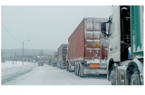 Լարսում Ռուսաստանի կողմից կուտակվել է մոտ 95 բեռնատար ավտոմեքենա