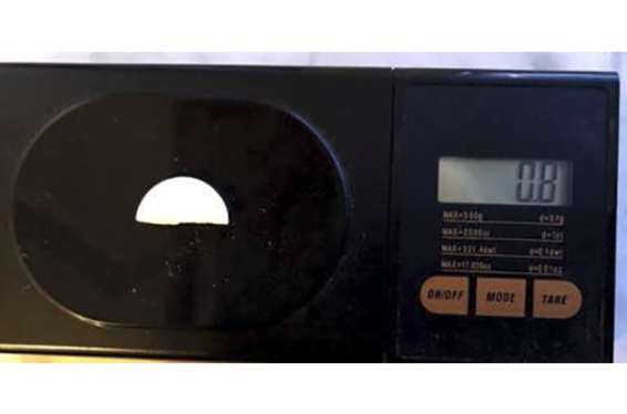 Դատապարտյալին տեսակցության եկած քաղաքացուհու մոտ դեղահաբի կտոր է հայտնաբերվել