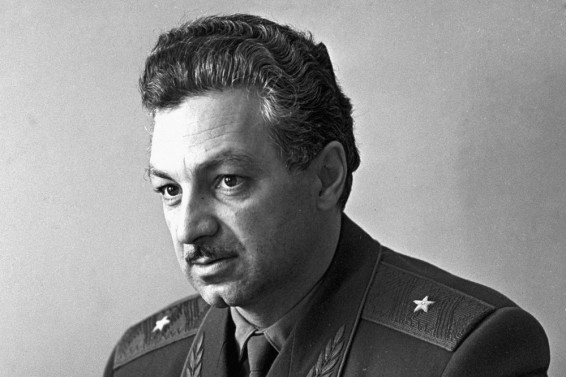 Заслуженный летчик-испытатель СССР Степан Микоян умер в Москве