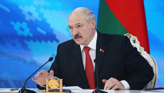 Лукашенко заявил, что не хочет ссориться ни с Азербайджаном, ни с Арменией