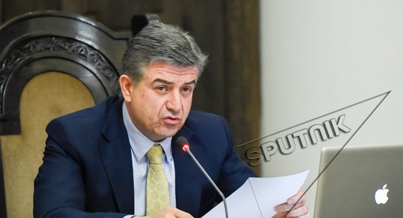 Премьер недоволен состоянием автодорог