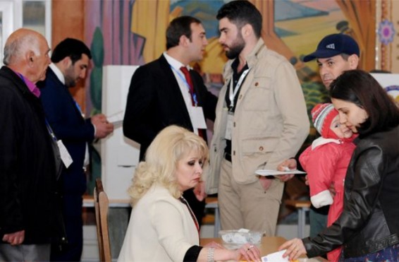 «Կոնգրես­-ՀԺԿ» դաշինքնի, «Ազատ դեմոկրատներ» կուսակցության վստահված անձինք քվեարկության ընթացքը դրական են գնահատում