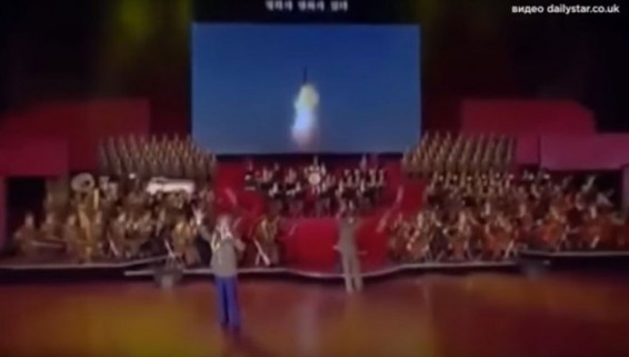Под патриотические песни в КНДР показали видео удара по США