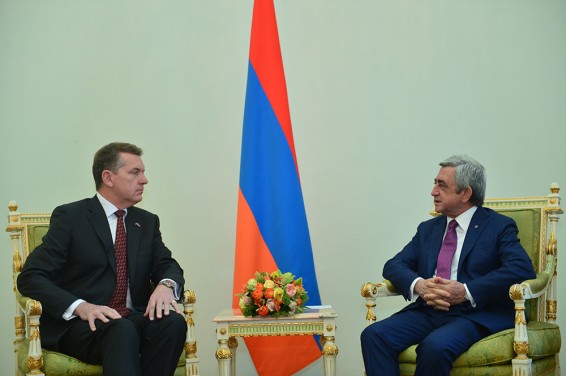 Photo. Նախագահին հավատարմագրերն է հանձնել Հայաստանում Ավստրալիայի նորանշանակ դեսպանը