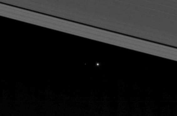 Երկիր մոլորակը լուսանկարվել է Սատուրնի օղակների արանքից