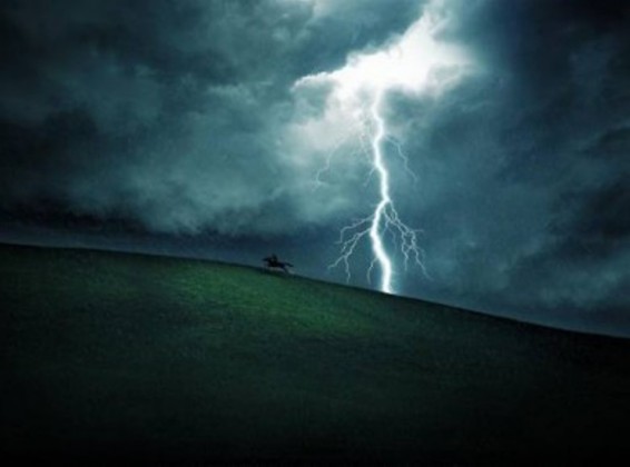 Չինաստանում հաղորդավարը կայծակնահար է եղել ուղիղ եթերի ժամանակ