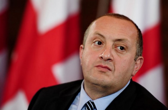 Վրաստանի խորհրդարանի խոսնակը և նախագահի աշխատակազմը կրկին վիճել են Սահմանադրության պատճառով