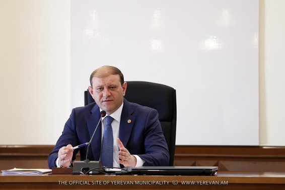 Մայրաքաղաքում շարունակվում են ընդհանուր օգտագործման համայնքային գույքի վերականգնման աշխատանքները