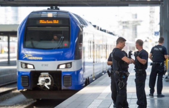 Ֆրանսիայում երկաթուղային համակարգի խափանման հետևանքով հազարավոր մարդիկ գիշերել են վագոններում