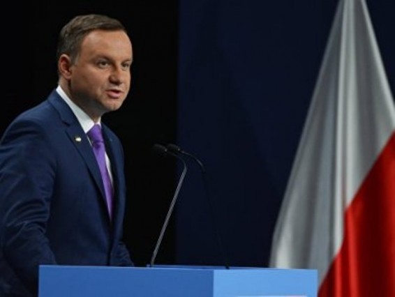 Լեհաստանի նախագահն առաջարկել է հաջորդ տարվա նոյեմբերին սահմանադրական հանրաքվե անցկացնել