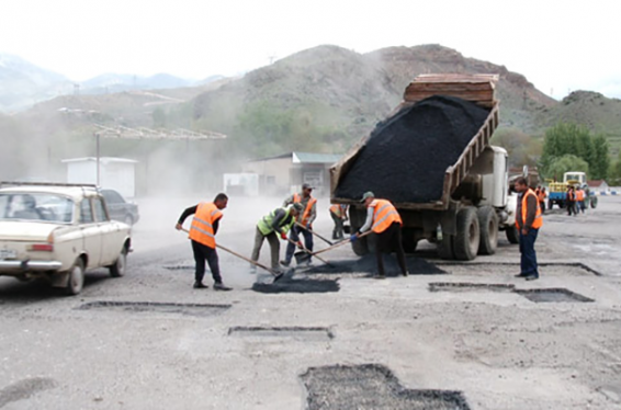 Միջպետական ավտոճանապարհների փոսային նորոգման աշխատանքներն ավարտվել են. Դիլիջան- Վանաձոր ավտոճանապարհինը կավարտվի մինչև մայիսի 28-ը