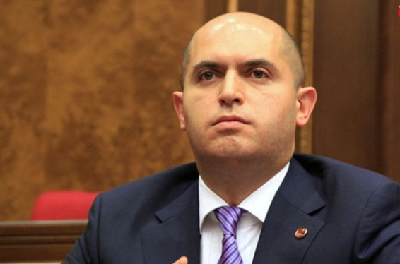 Երբ նախարար էի ու մտա Facebook, Ձեր գործընկներն ինձ ասում էր՝ Ձեզ լրջանալ է պետք, բայց մի քանի ամիս է հացս ձեռիցս տարել է. Աշոտյանի ակնարկը Փաշինյանին