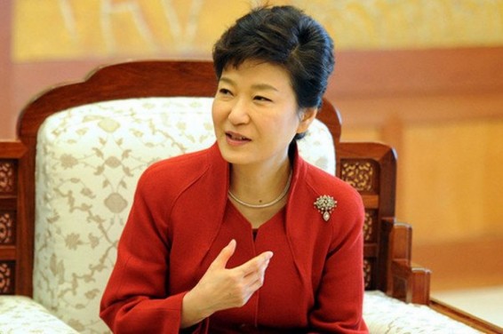 Հարավային Կորեայի նախկին նախագահ Պակ Կըն Հեն դատարանի դահլիճում մերժեց բոլոր մեղադրանքները