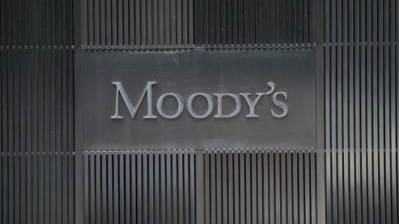Moody's впервые с 1989 года снизило кредитный рейтинг Китая