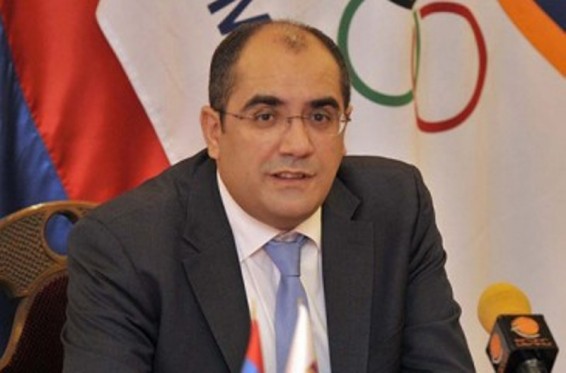 Հրաչյա Ռոստոմյանը հանդիպել է վերականգնողական բուժում ստացող ապրիլյան պատերազմում վիրավորված զինվորների հետ