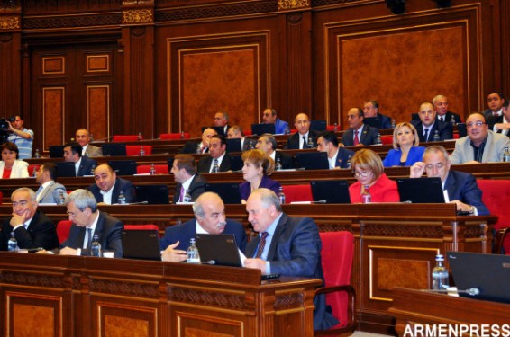 Հայաստանում հանրապետական սփռման 3 ռադիոընկերություն կավելանա. ԱԺ-ն միաձայն ընդունեց «Հեռուստատեսության և ռադիոյի մասին» լրացված նախագիծը