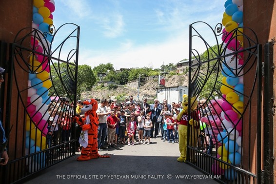 Photo.Մանկության աշխարհը հյուրընկալվել էր Երևանի կենդանաբանական այգում