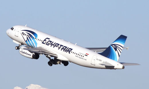 В аэропорту Каира эвакуировали самолет EgyptAir из-за сообщения о бомбе