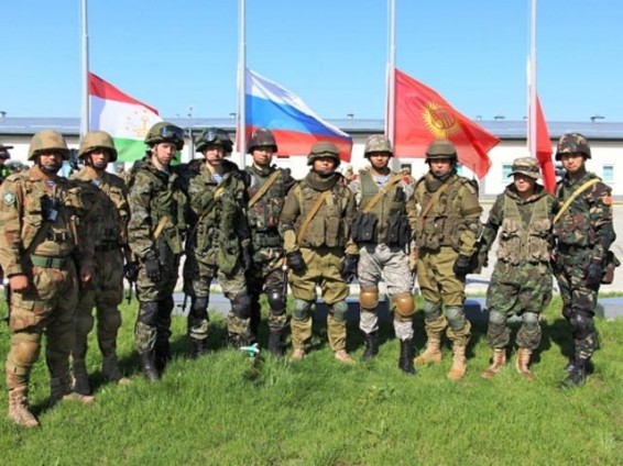 ШОС примеряет военную форму