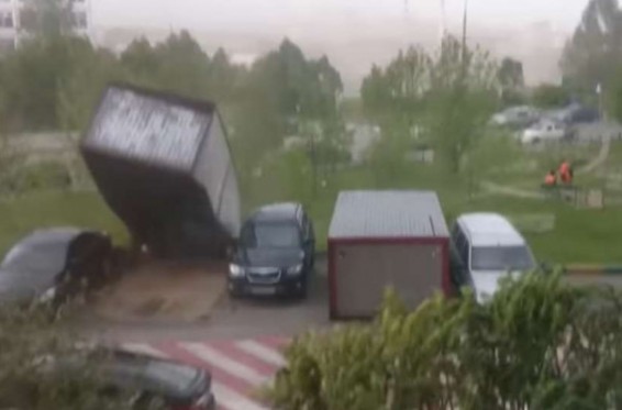 Video. Մոսկվայում մայիսի 29-ի ավերիչ փոթորկի զոհերի թիվը հասել է 17-ի. լրատվամիջոցներ