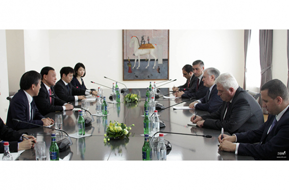 ՀՀ ԱԳ նախարարը և Ճապոնիայի ԱԳ փոխնախարարը քննարկել են մուտքի արտոնագրային ռեժիմի դյուրացման հնարավորությանը