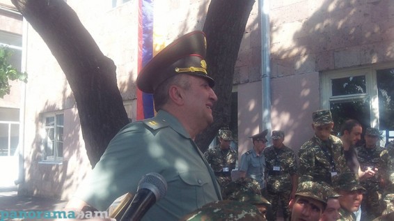 Բանակ են մեկնում առաջին նորակոչիկները. «Սաղ չյոտկի ա»