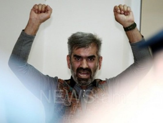 Ունի ահավոր գլխացավեր, գլխապտույտ, եւ ընդհանուր զգացողության վատացում. Արայիկ Խանդոյանի պաշտպանը տեսակցել է նրան