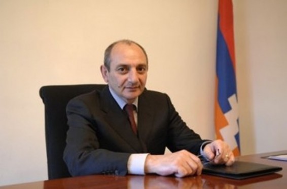 Բակո Սահակյանն օրենքներ է ստորագրել