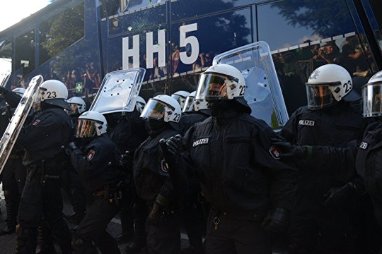 Համբուրգում ցույցերի ընթացքում մոտ 300 մարդ է ձերբակալվել