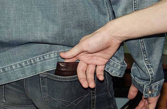 Գրպանահատություն թիվ 67 երթուղային ավտոբուսում