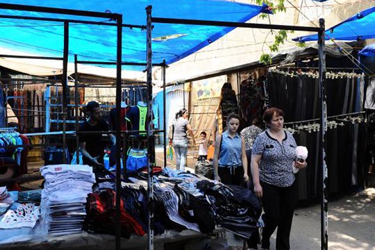 Ֆիրդուսի տոնավաճառի առևտրականները բացեցին իրենց տաղավարները