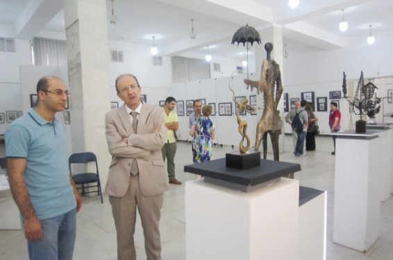 Նարեկ Սարգսյանը հանդիպել է «Քաղաքային քանդակ» ցուցահանդեսի մասնակից արվեստագետների հետ