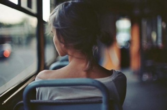 Երևանում երիտասարդ աղջիկը թիվ 44 երթուղայինի պատուհանից ձեռքը դուրս է հանել և վնասվել