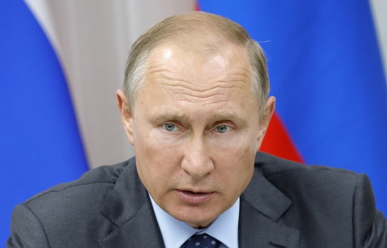 Путин поручил Генпрокуратуре проверить факты деятельности, наносящей вред экологии Байкала