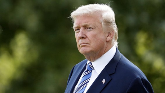 Трамп прервал отпуск и досрочно возвращается в Белый дом