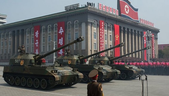 Лидер КНДР приказал военным быть готовыми нанести удар в любой момент