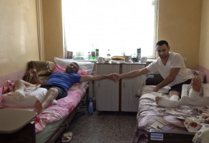 Իր տեղադրած ականի վրա հայտնված ու պայթունից տուժած կապիտանին կպրոթեզավորեն