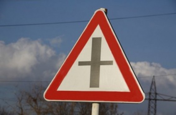 Վթար Երևանի Վարդավառի լճի մոտակայքում. երիտասարդ վարորդի վիճակը ծանր է