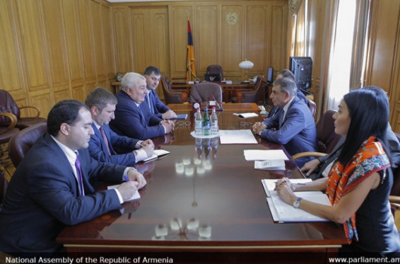 Արա Բաբլոյանն ընդունել է ՀԱՊԿ գլխավոր քարտուղար Յուրի Խաչատուրովին