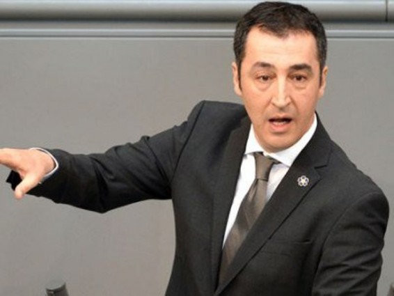 Էրդողանը ոչ թե նախագահ, այլ պատանդ վերցնող է․ Ջեմ Օզդեմիր