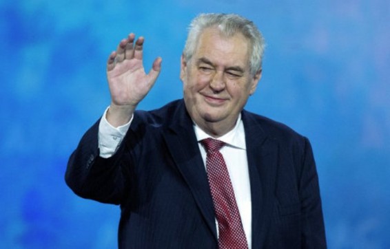 На Ереванском коньячном заводе заложили именную бочку президента Чехии