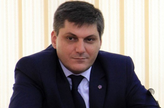 Նման կարգ չկա. Արթուր Գևորգյանը` երեխային մանկապարտեզ ընդունելու համար ծնողից գույքահարկը վճարելու պահանջի մասին