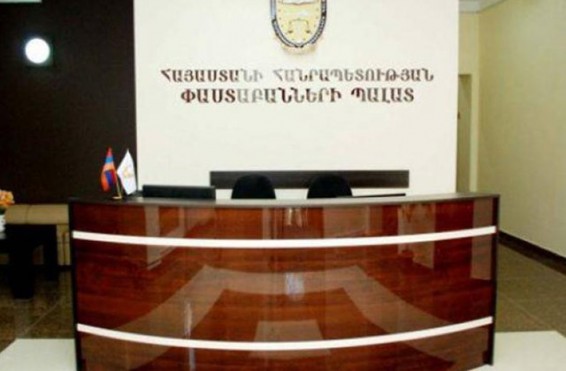 Փաստաբանների պալատի խորհուրդը որոշում է կայացրել երեք փաստաբանի վերաբերյալ