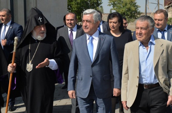 Նախագահը ներկա է գտնվել «Էօրնեկեան հանրակրթական դպրոց»-ի նոր մասնաշենքի բացմանը